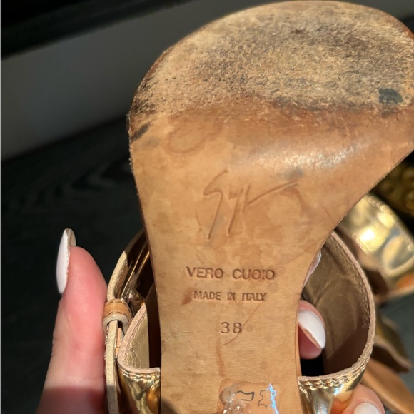 RARE Giuseppe Zanotti kitten heel - Picture 8 of 8